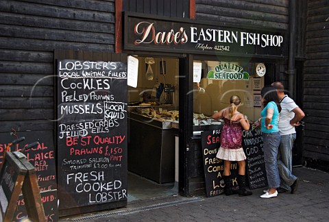 Daves Eastern Fish Shop selling freshly caught   seafood on the seafront Hastings East Sussex   England