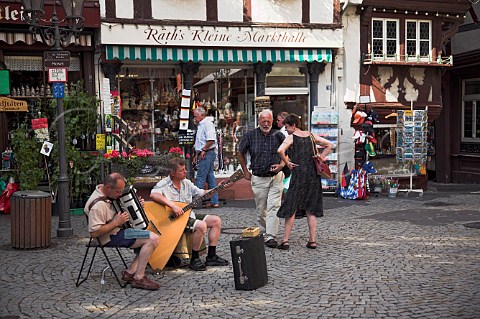 Musicians in the market square of Bernkastel   Germany Mosel