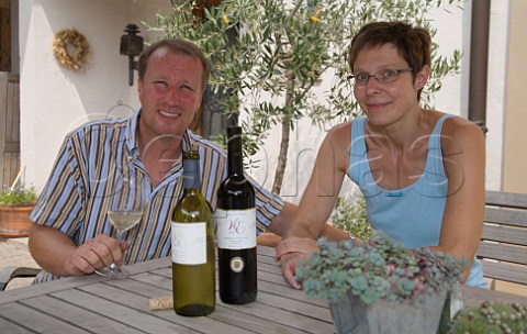 Dirk Emmich and wife owner and winemaker at Weingut   NeefEmmich Bermersheim Germany   Rheinhessen