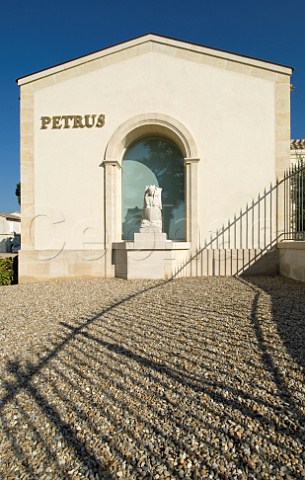 Chteau Ptrus faade with Peter the Apostle statue   Pomerol Gironde France Pomerol  Bordeaux