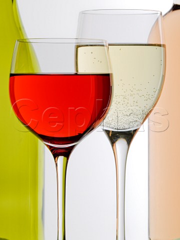 White and Ros wine
