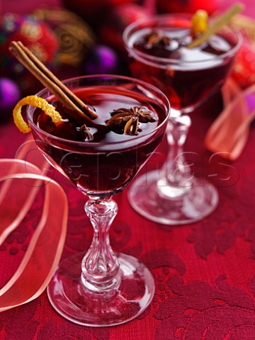 Mulled wine with cinnamon stick