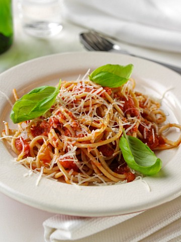 Wholewheat spaghetti Napolitana