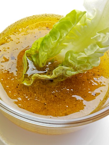 Lettuce leaf and salad dressing