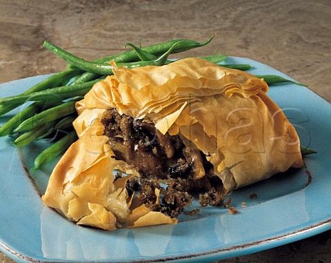 Meat filo pasty with green beans
