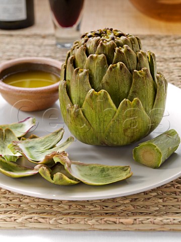 Globe artichoke with dip