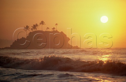 Sunrise over the ocean at Matara on the southern tip of Sri Lanka
