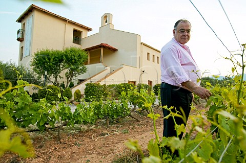 Harry Antoniou owner of Domaine Evharis Mourtiza Megara Greece Attica