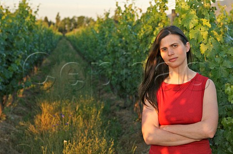 Andrea Leon winemaker for Lapostolle Collection in the organic Las Kuras vineyard at Requinoa in the Cachapoal Valley Chile Rapel