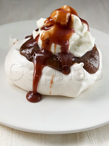 Chocolate and chestnut pure meringue