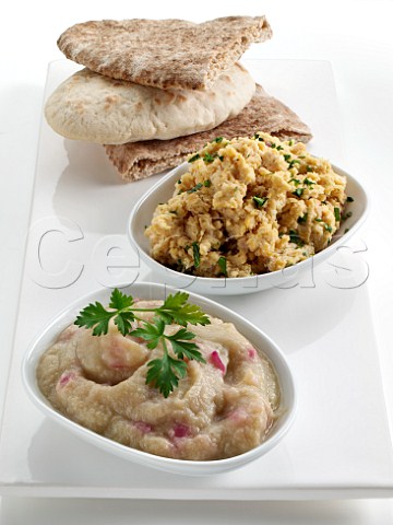 Meze houmous baba ganoush and pitta bread