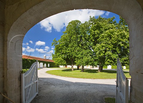 Entrance to Chteau Arnauld Arcins Gironde France  Mdoc  Bordeaux