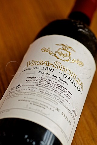 Bottle of Vega Sicilia Unico 1991 Valbuena de Duero Castilla y Len Spain Ribera del Duero