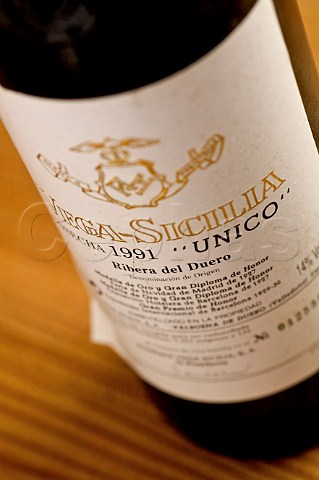 Bottle of Vega Sicilia Unico 1991 Valbuena de Duero Castilla y Len Spain Ribera del Duero