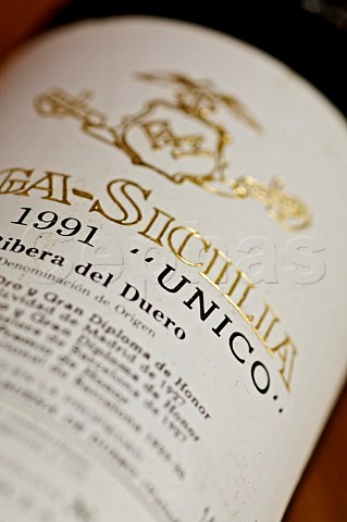 Bottle of Vega Sicilia Unico 1991 Valbuena de Duero Castilla y Len Spain Ribera del Duero