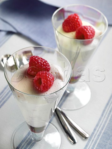 Glasses of white chocolate mousse
