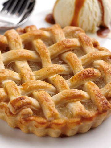 Apple pie with vanilla ice cream