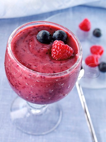 Blueberry and raspberry smoothie