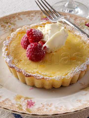 Individual lemon tart