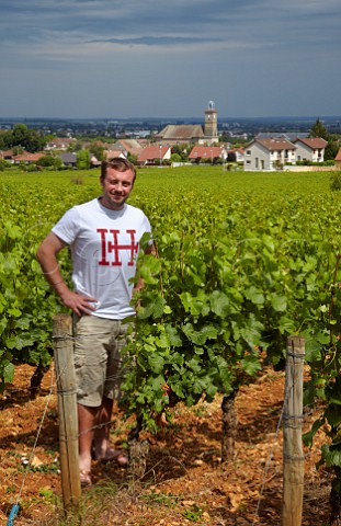 Cyril Audoin in Pinot Noir vines in his Clos de Jeu vineyard Domaine Charles Audoin MarsannaylaCte CtedOr France  Marsannay