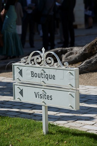 Signs for visitors at Chteau Soutard Stmilion Gironde France  Saintmilion  Bordeaux
