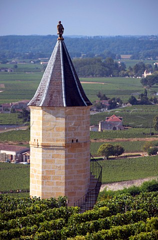 Tower in vineyard of Chteau Clos la Madeleine Stmilion Gironde France Saintmilion  Bordeaux
