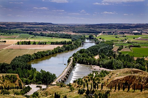 The Roman bridge over the Rio Duero at Toro  Zamora Province Castilla y Len Spain Toro