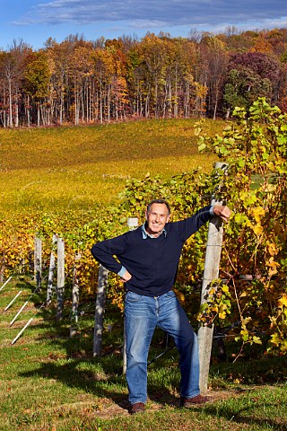 Andrew Hodson in Sauvignon Blanc vineyard of Veritas Winery Afton Virginia USA Monticello AVA