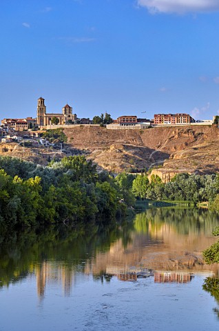 The 12thcentury Colegiata de Santa Maria la Mayor and the town of Toro above the Ro Duero Castilla y Len Spain