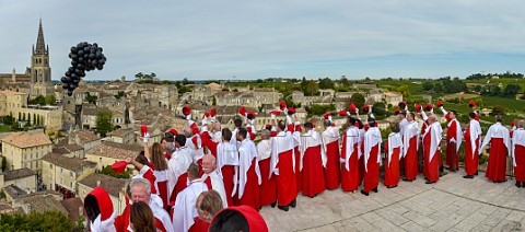 The Jurade de Stmilion atop the Tour du Roi during the Ban des Vendanges in September Saintmilion Gironde France