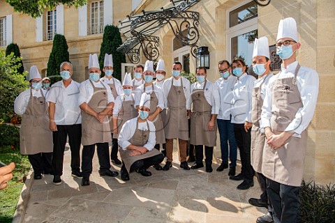 Chefs wearing face masks at Htel de Pavie Stmilion Gironde France Saintmilion  Bordeaux