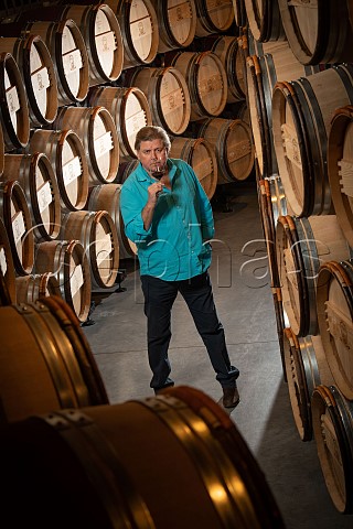 Jonathan Maltus in barrel cellar of Le Dme Saintmilion Gironde France Stmilion  Bordeaux