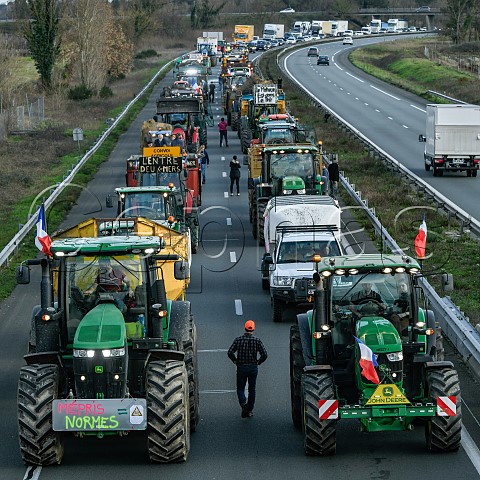 Bordeaux France 29 January 2024  Farmers demonstration blockade of the Langon toll plaza on the A62 motorway