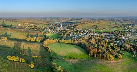 Vineyards around village of SainteCroixDuMont  Gironde France EntreDeuxMers  Bordeaux
